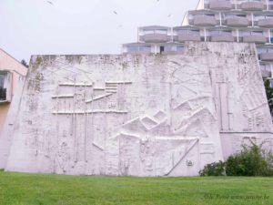 jro210c-relief-cite-vue-mur-en-contre-plongee-ca-1965-68