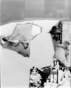 Dessins et déchirures de photos brûlées, expo Galerie Valere Gustin