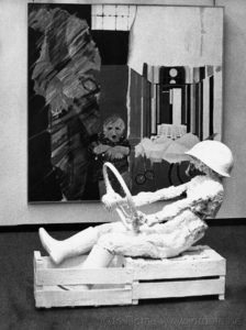 Exposition de sculptures en polyester, contemporain 1973